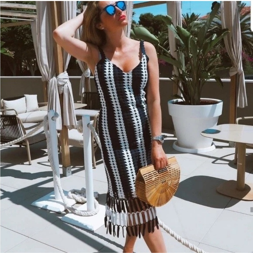 Zara white and navy blue crochet dress